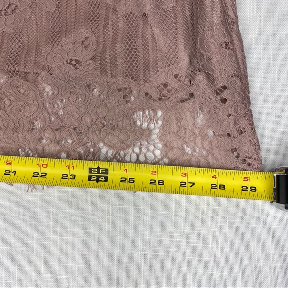 🆕 Boho Mauve Lace Tank Plus - Picture 12 of 13